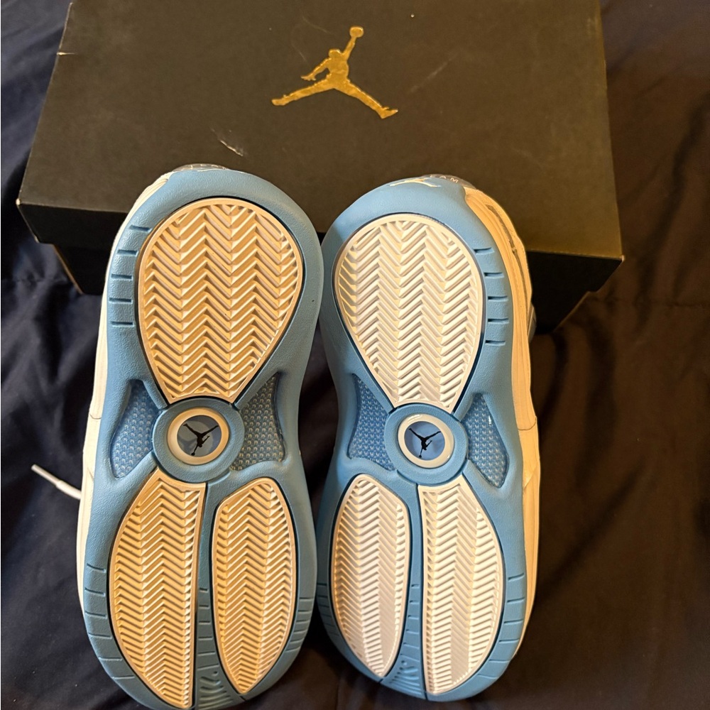 Jordan Sneakers in White and Blue size 11 - Picture 9 of 10